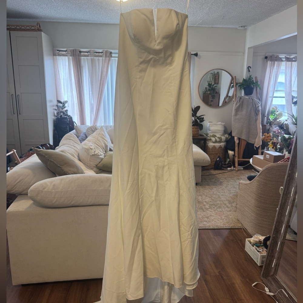 Wedding dress Aria by Lovely Tag Size 10